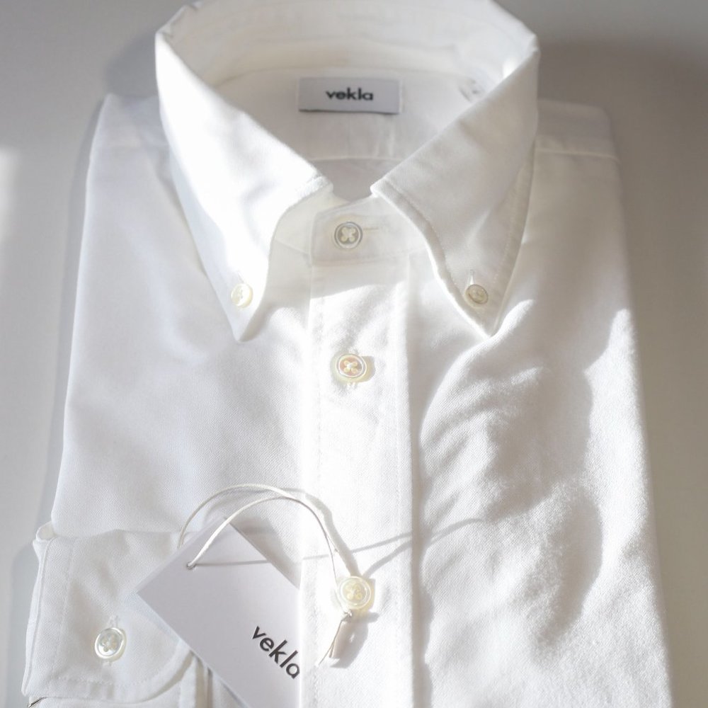 White Oxford Shirt / Medium / Trim fit